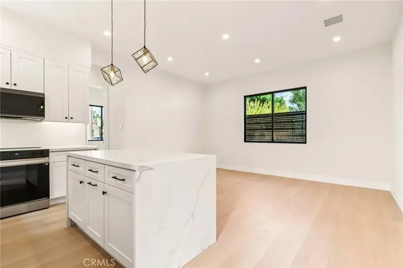 8006 Lloyd Avenue, Los Angeles, California, United States. - Photo 23