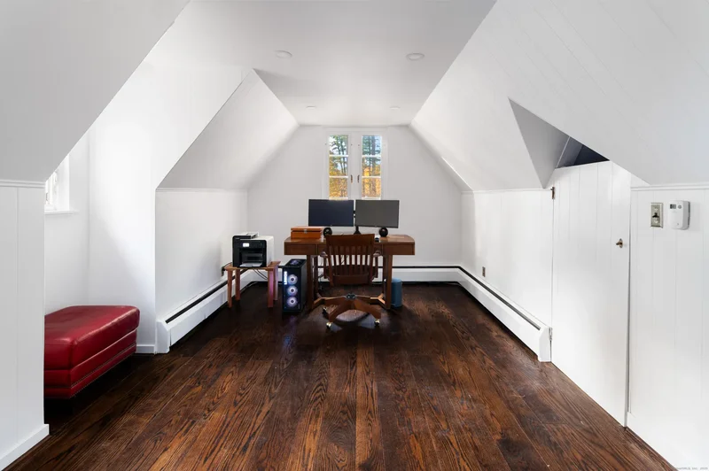 271 Hunting Ridge Rd, Stamford, Connecticut, United States. - Photo 24
