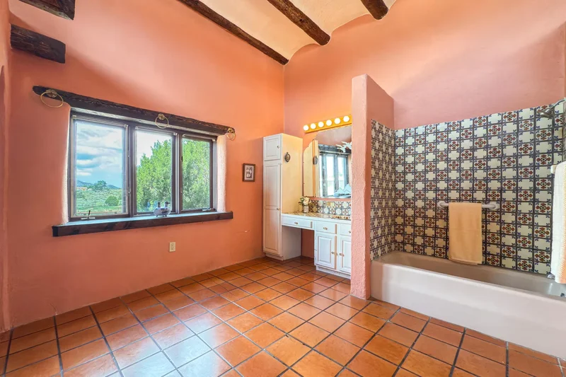 54 RONS Road, Santa Fe, NM 87508, Santa Fe, New Mexico, United States. - Photo 36