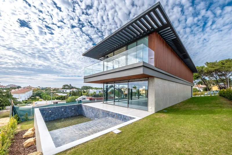 Villa near Kings College School | Birre