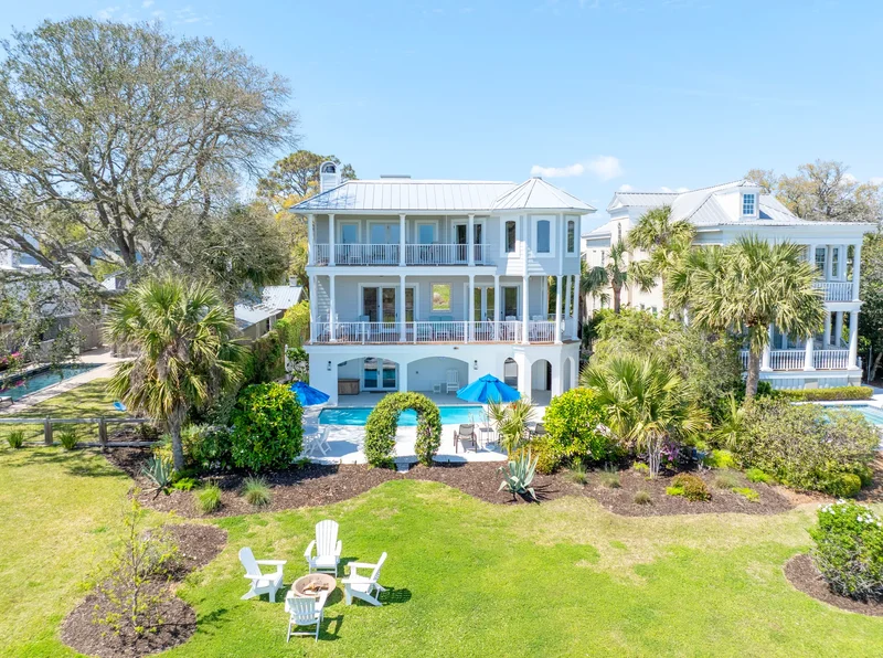 1709 Dixon Lane