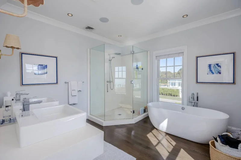 70 Peconic Avenue, Shelter Island Heights, New York, United States. - Photo 18