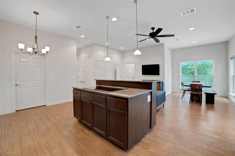 520 Double Eagle Ranch DR, Cedar Creek, Texas, United States. - Photo 16