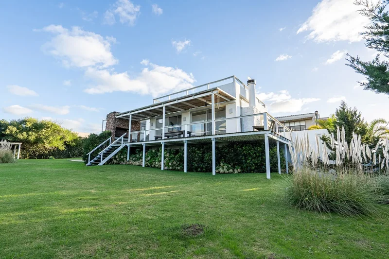 Spectacular Luxury Home With Ocean Views In José Ignacio