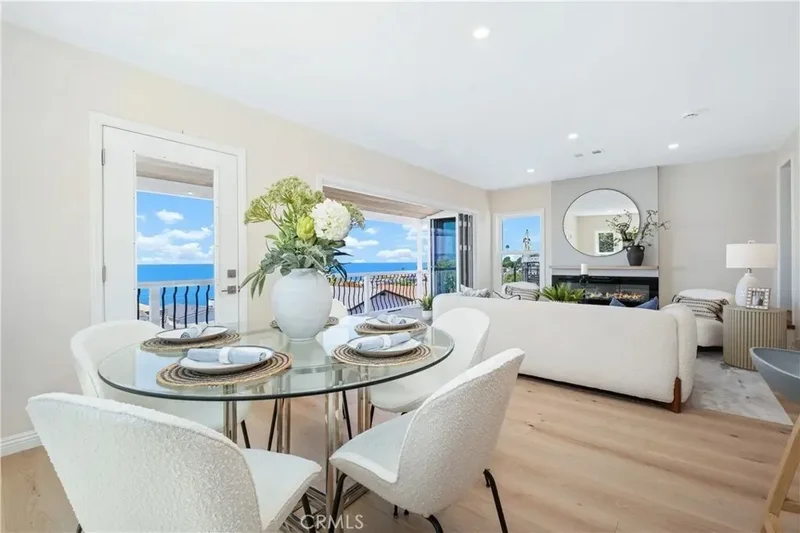 2961 Rounsevel, Laguna Beach, California, United States. - Photo 16