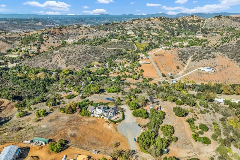 1589 Aldorado Drive , Vista, CA 92084, Vista, California, United States. - Photo 5