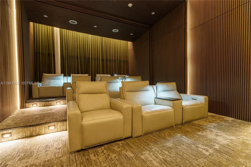 700 NE 24TH ST, Miami, Florida, United States. - Photo 42