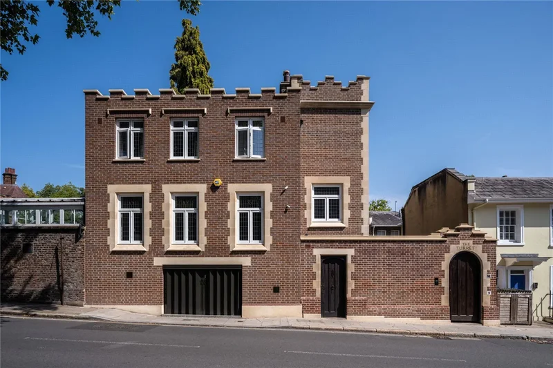 Frognal, Hampstead, London, London, England, United Kingdom. - Photo 25