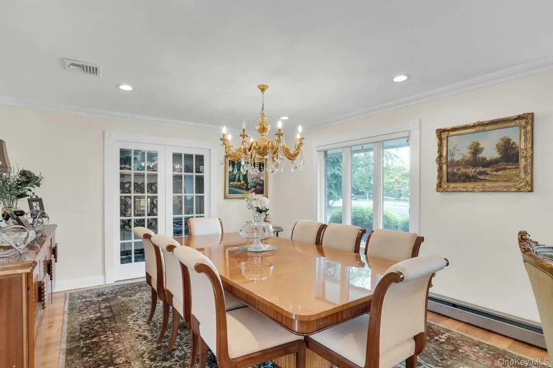 1 Regency Lane, Huntington Station, New York, United States. - Photo 10