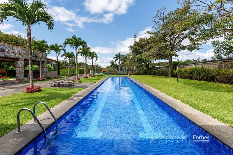 Del AM PM de Guachipelin de Escazu, 850 mts al oeste Escazú San José CR, San José, San Rafael, Guachipelin, 10203, Costa Rica, San Rafael, San José Province, Costa Rica. - Photo 10