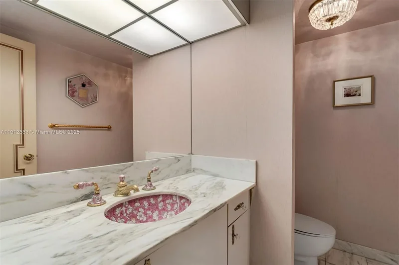 5500 Collins Ave 304, Miami Beach, Florida, United States. - Photo 13
