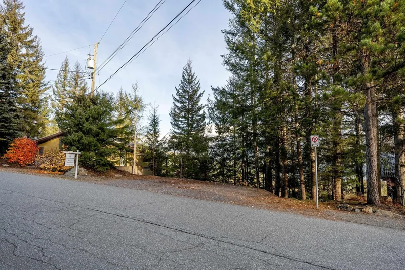 8365 Mountain View Drive, Whistler, British Columbia, Canada. - Photo 23