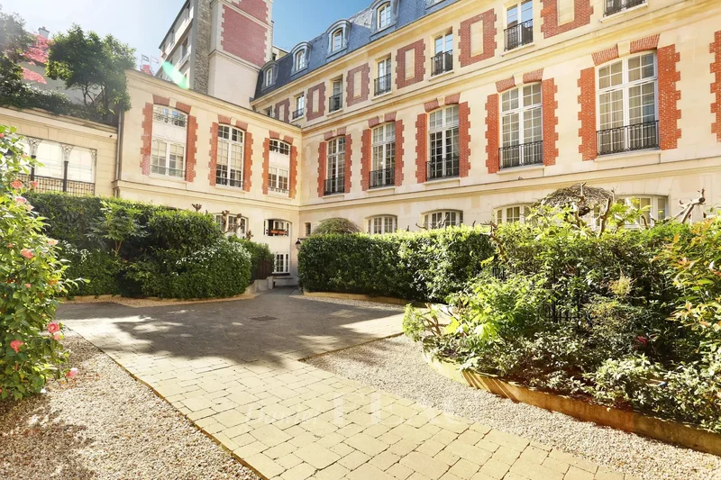 Paris, Île-de-France, France. - Photo 1