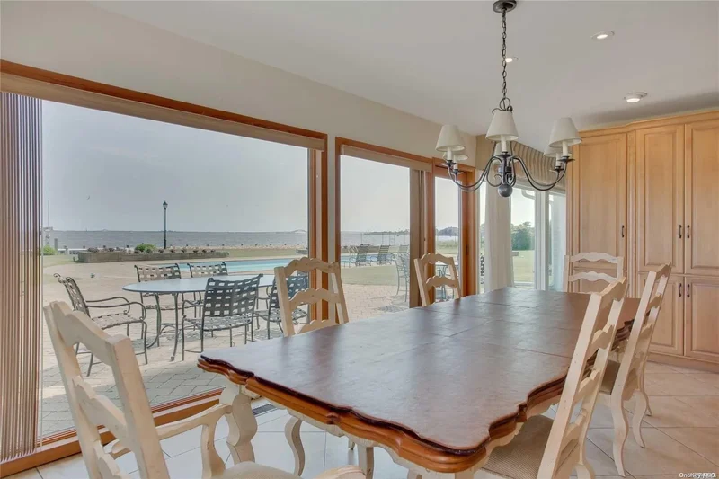 115 S Saxon Avenue, Bay Shore, New York, United States. - Photo 10