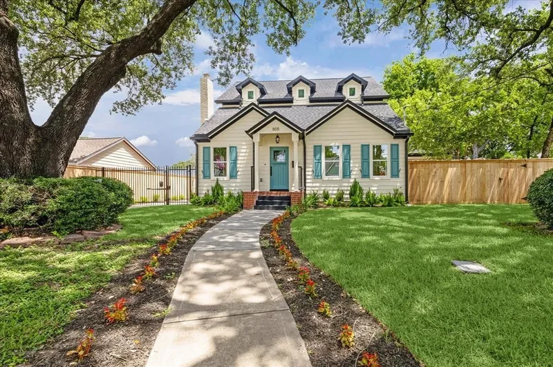 Single Family Residence in Houston