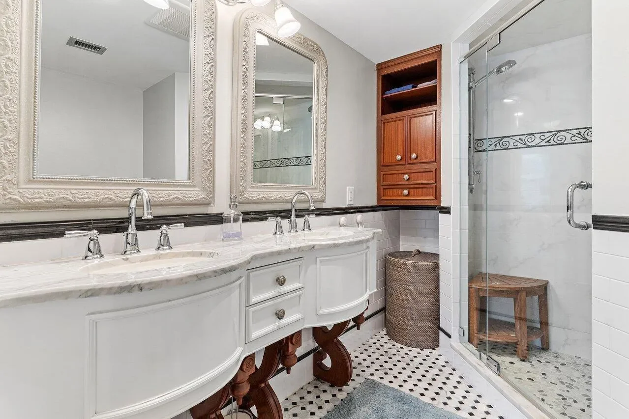 17 Royal Palm Way, Boca Raton, Florida, United States. - Photo 22