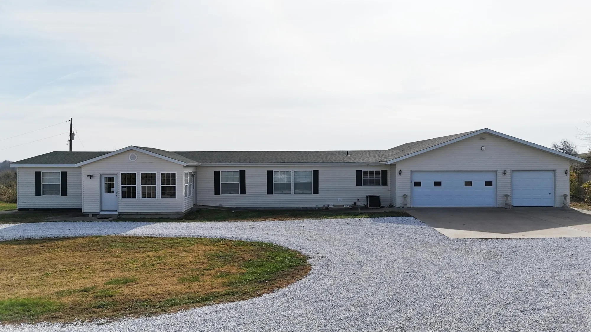 1672 E 355th Road, Bolivar, MO 65613, Pittsburg, Missouri, United States. - Photo 1