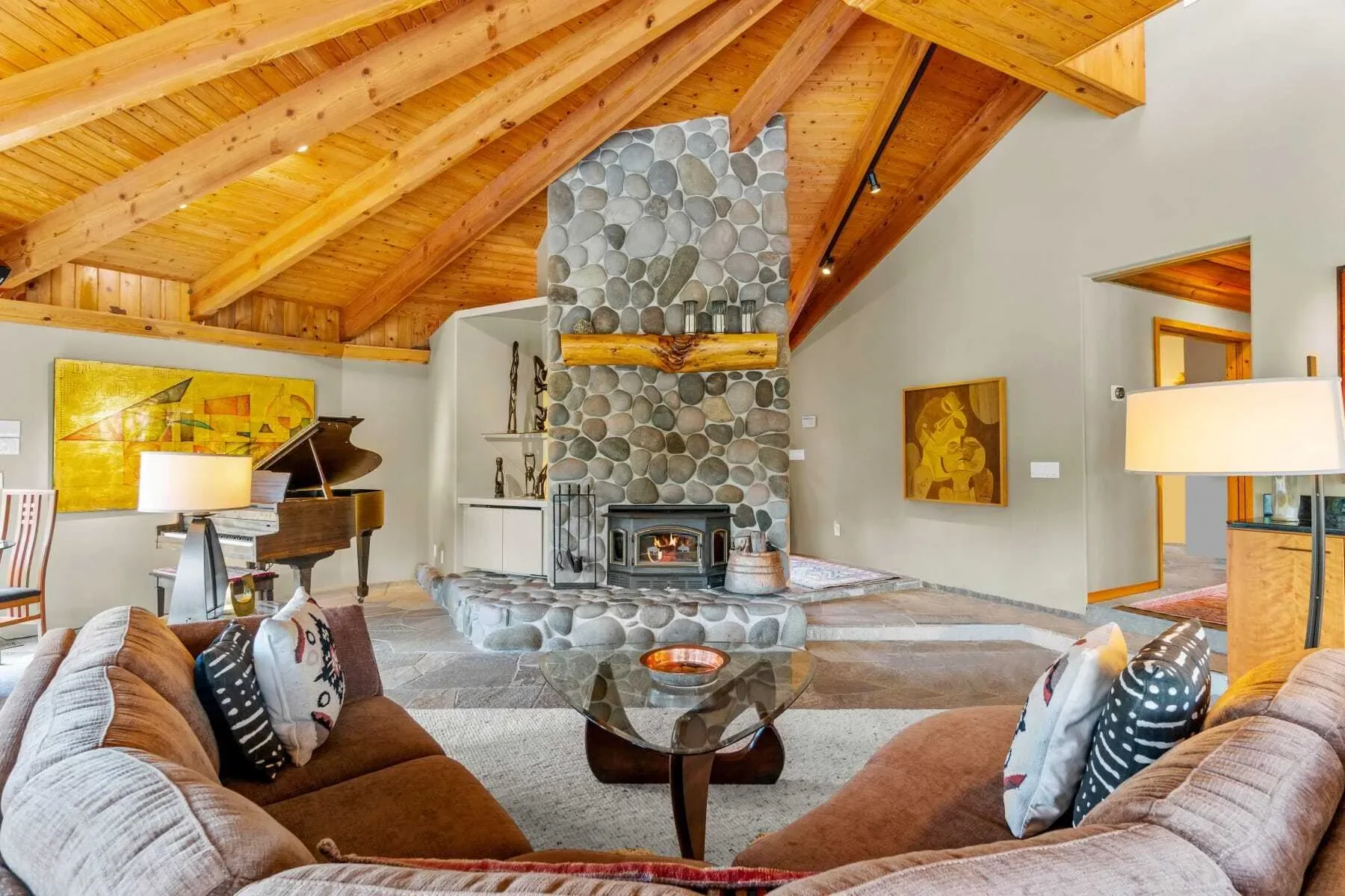 683 NW Silver Buckle Road , Bend, OR 97703, Bend, Oregon, United States. - Photo 11