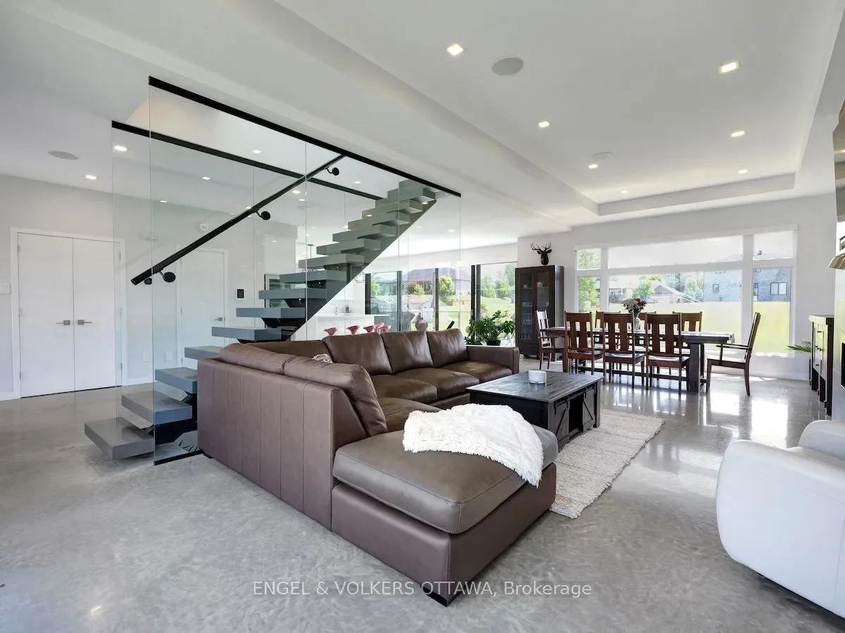Gallery photo 8