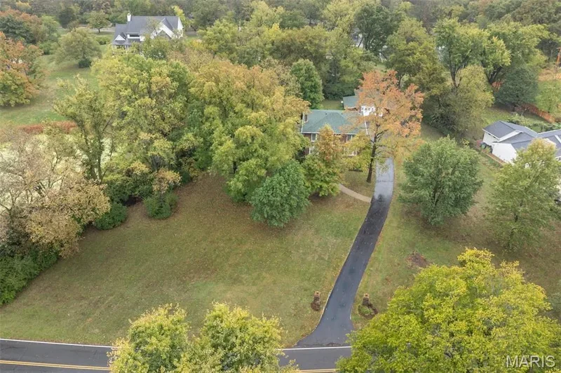 9320 Lincoln Drive, Sunset Hills, Missouri, United States. - Photo 69
