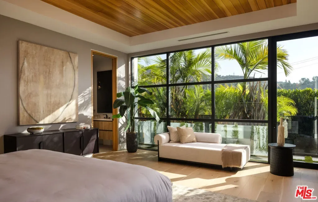 13187 Chalon Road, Los Angeles, California, United States. - Photo 23