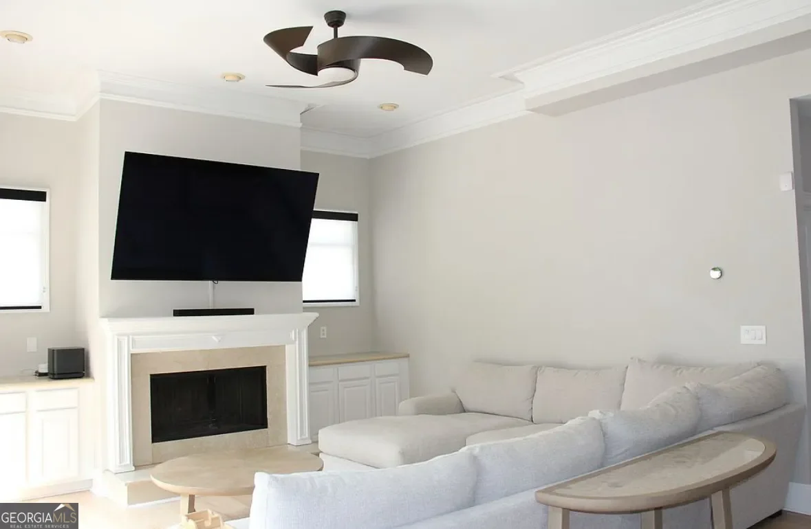 Gallery photo 10