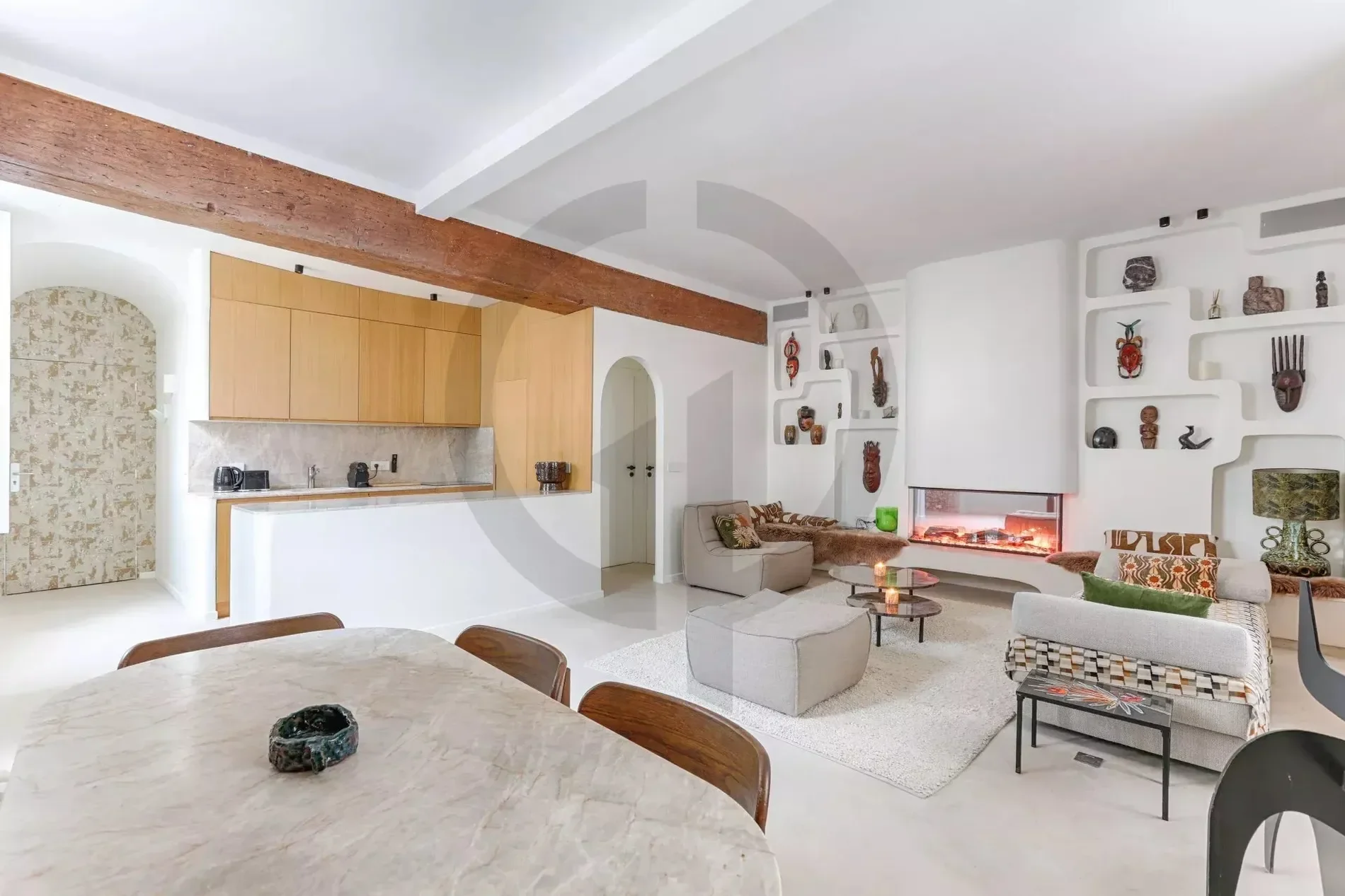 Exceptional Apartment – 60.4 sqm – 1 Master Suite – Fully Furnished & Turnkey – Iconic View & Histor