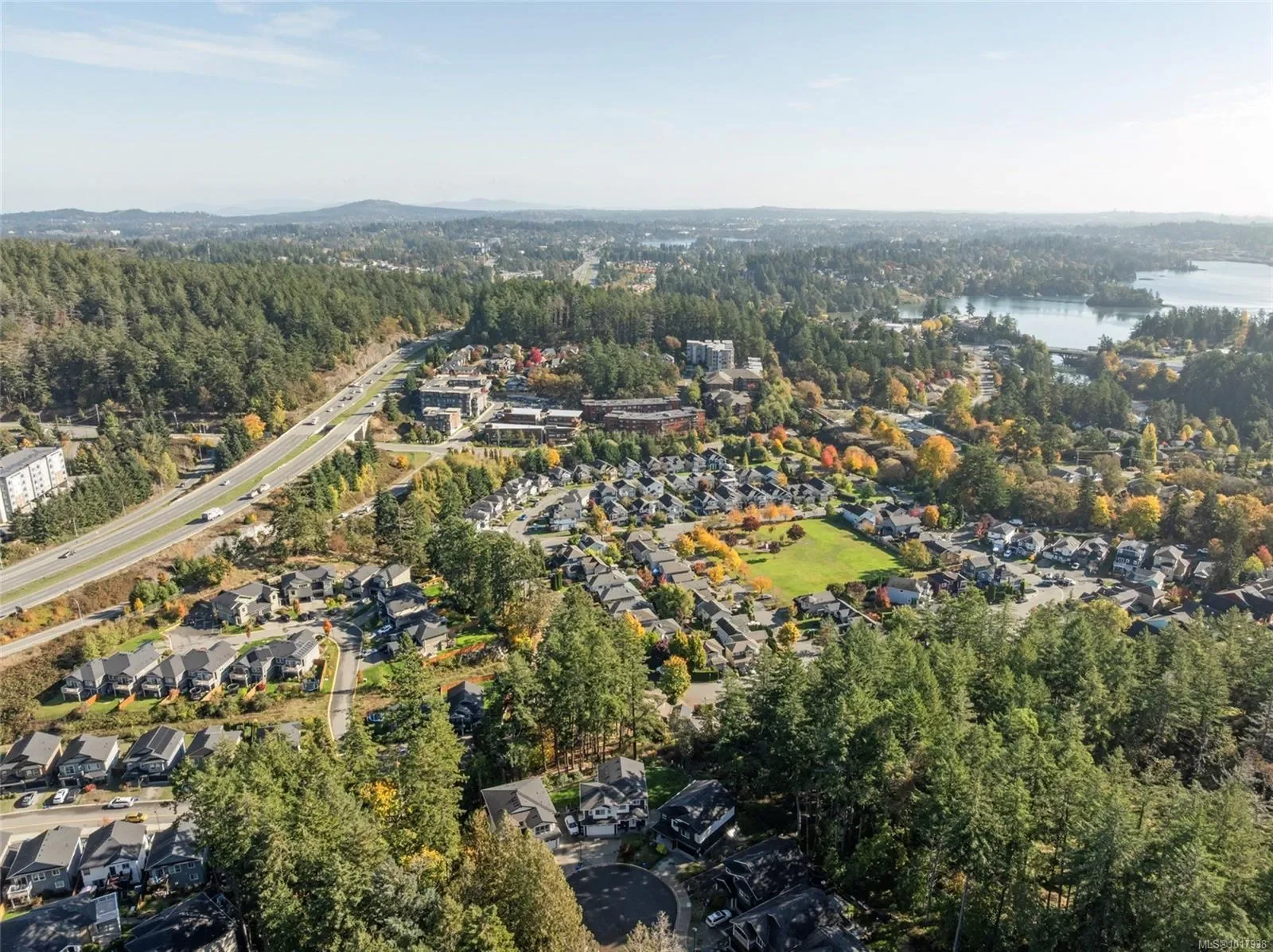 25 Tuzo Crt, View Royal, British Columbia, Canada. - Photo 38