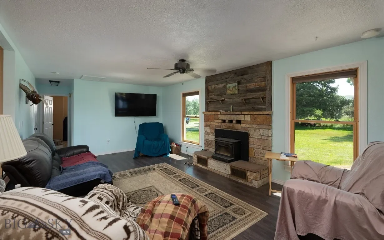 2825 & 2830 Highway 78 S, Absarokee, Montana, United States. - Photo 14