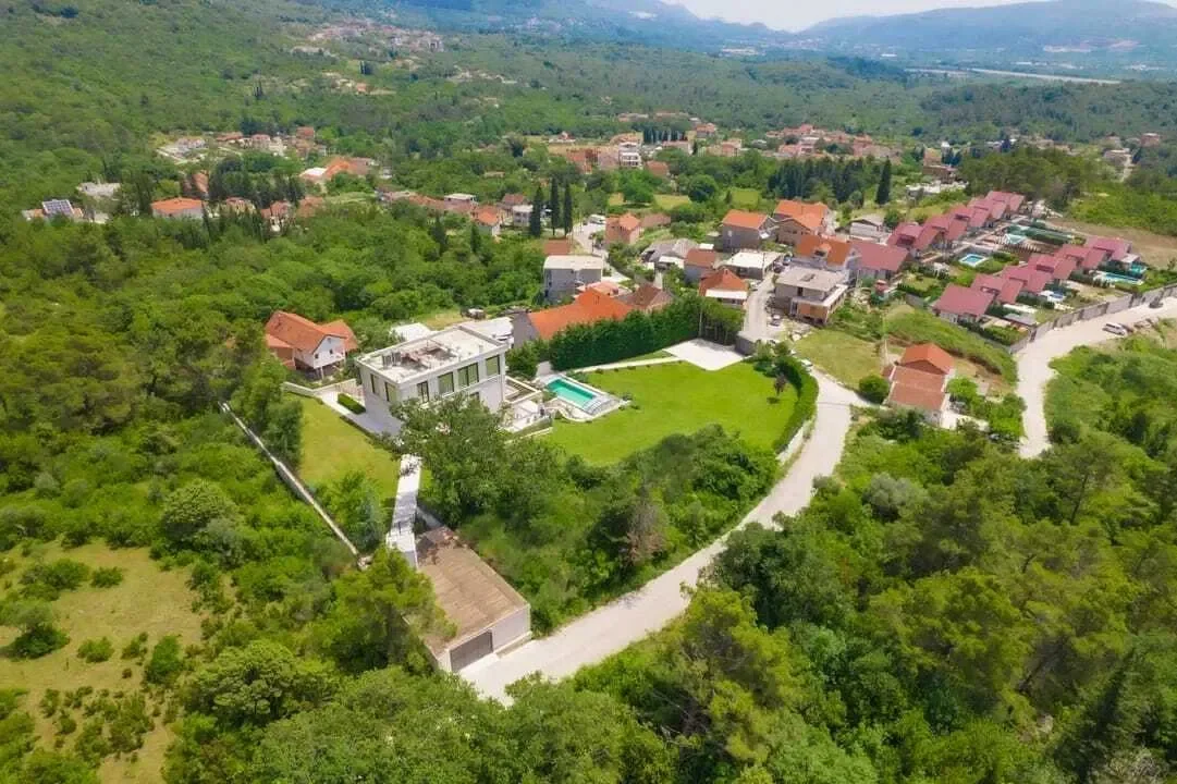 Tivat, Mrčevac, Montenegro. - Photo 13