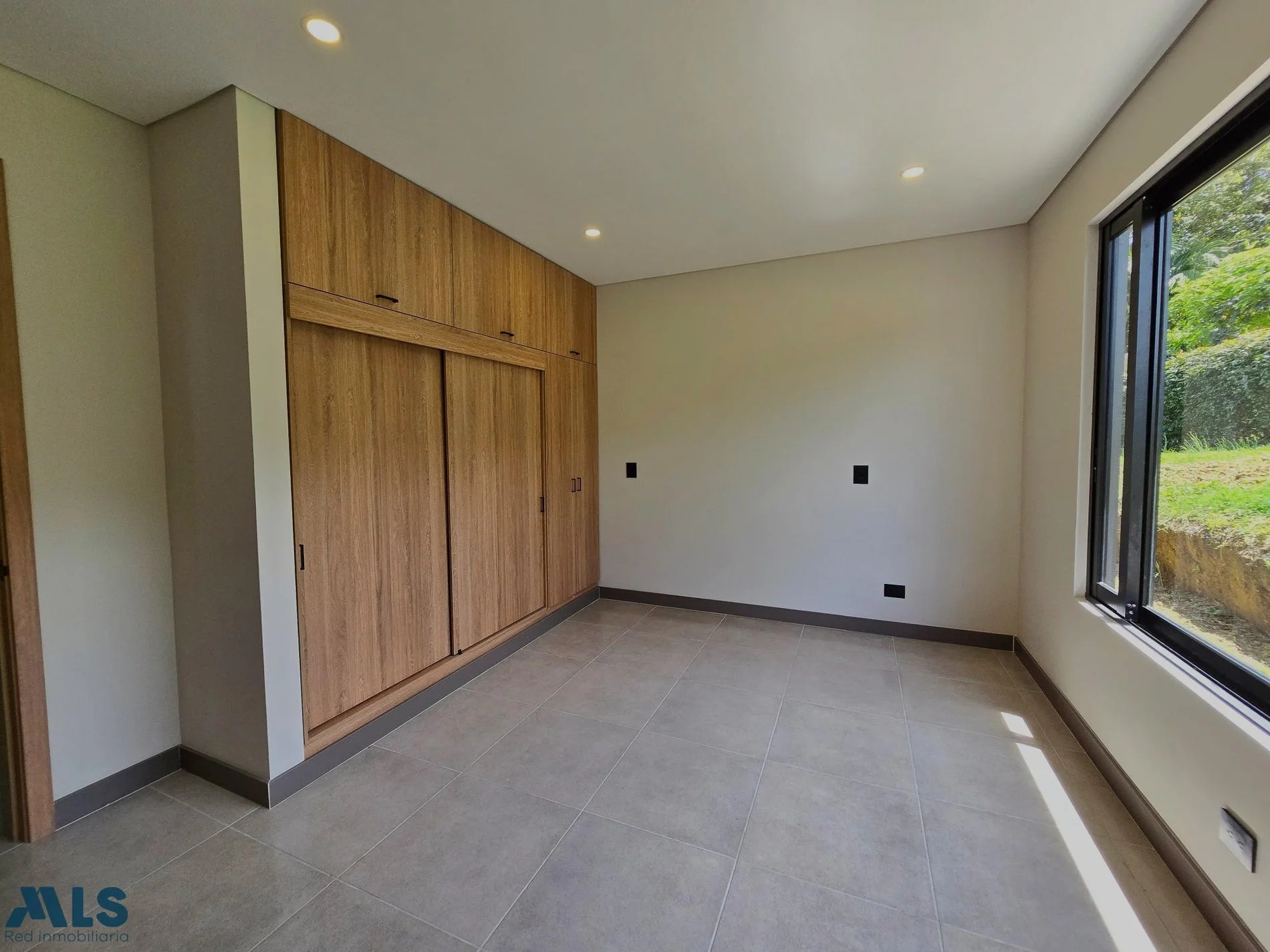 Gallery photo 3