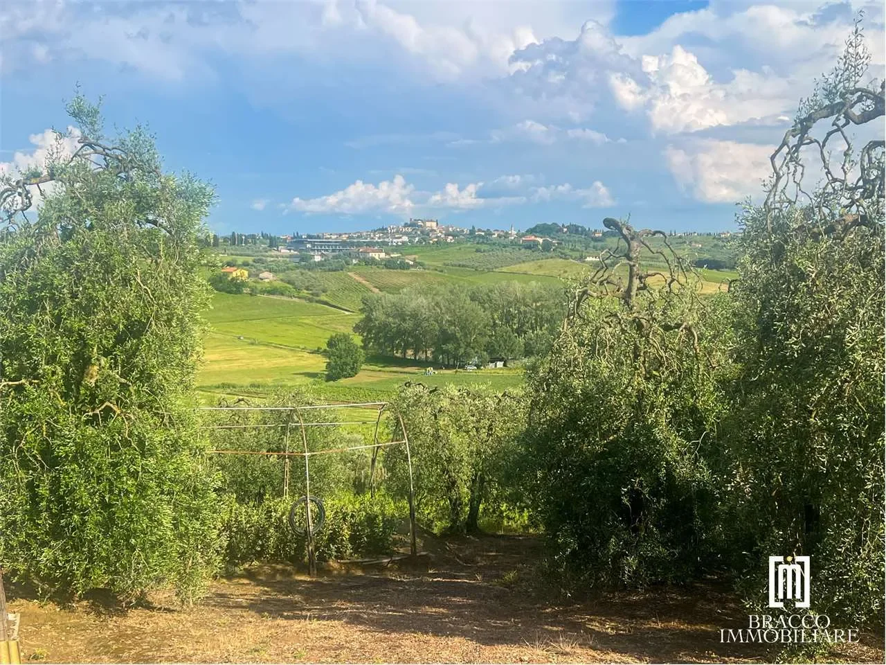 Via Roma, Cerreto Guidi, Tuscany, Italy. - Photo 44