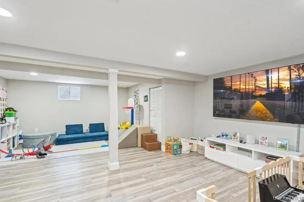 116 Sperry Blvd Boulevard, New Hyde Park, New York, United States. - Photo 27