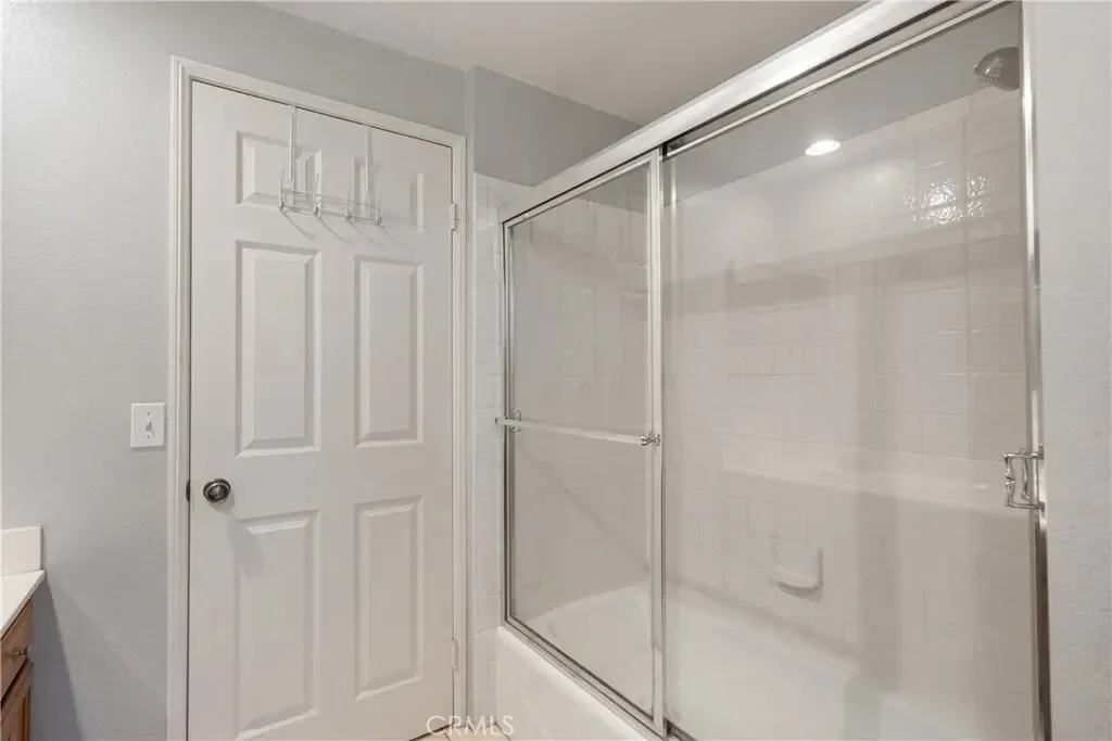 482 S Madison Avenue 1, Altadena, California, United States. - Photo 22