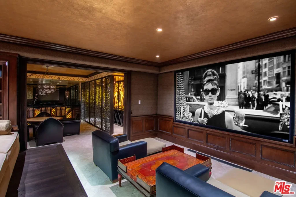 24834 Pacific Coast Highway, Malibu, California, United States. - Photo 13