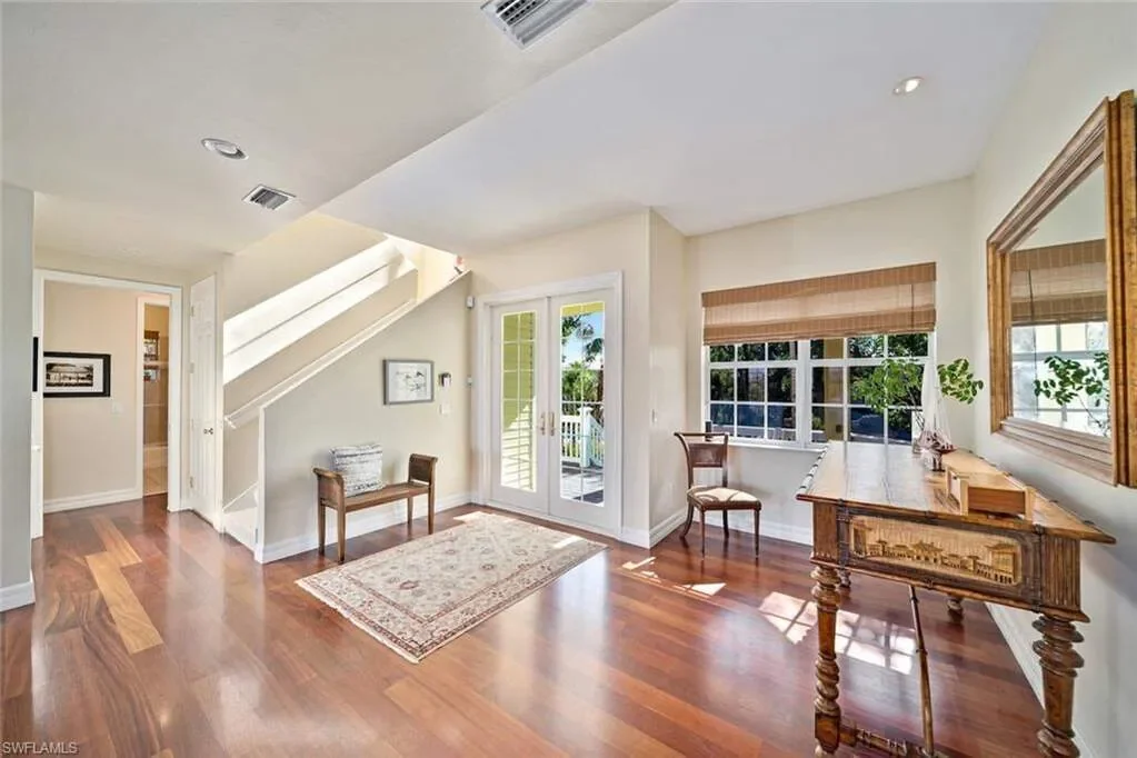 5810 Pine Tree DR, Sanibel, FL, 33957, USA, Sanibel, Florida, United States. - Photo 32