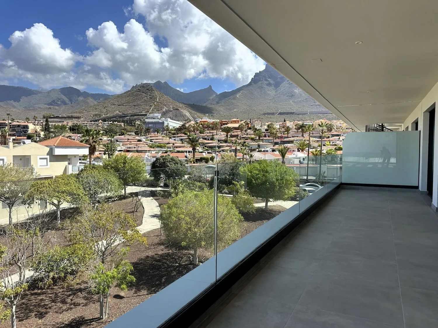 Exterior photo 9