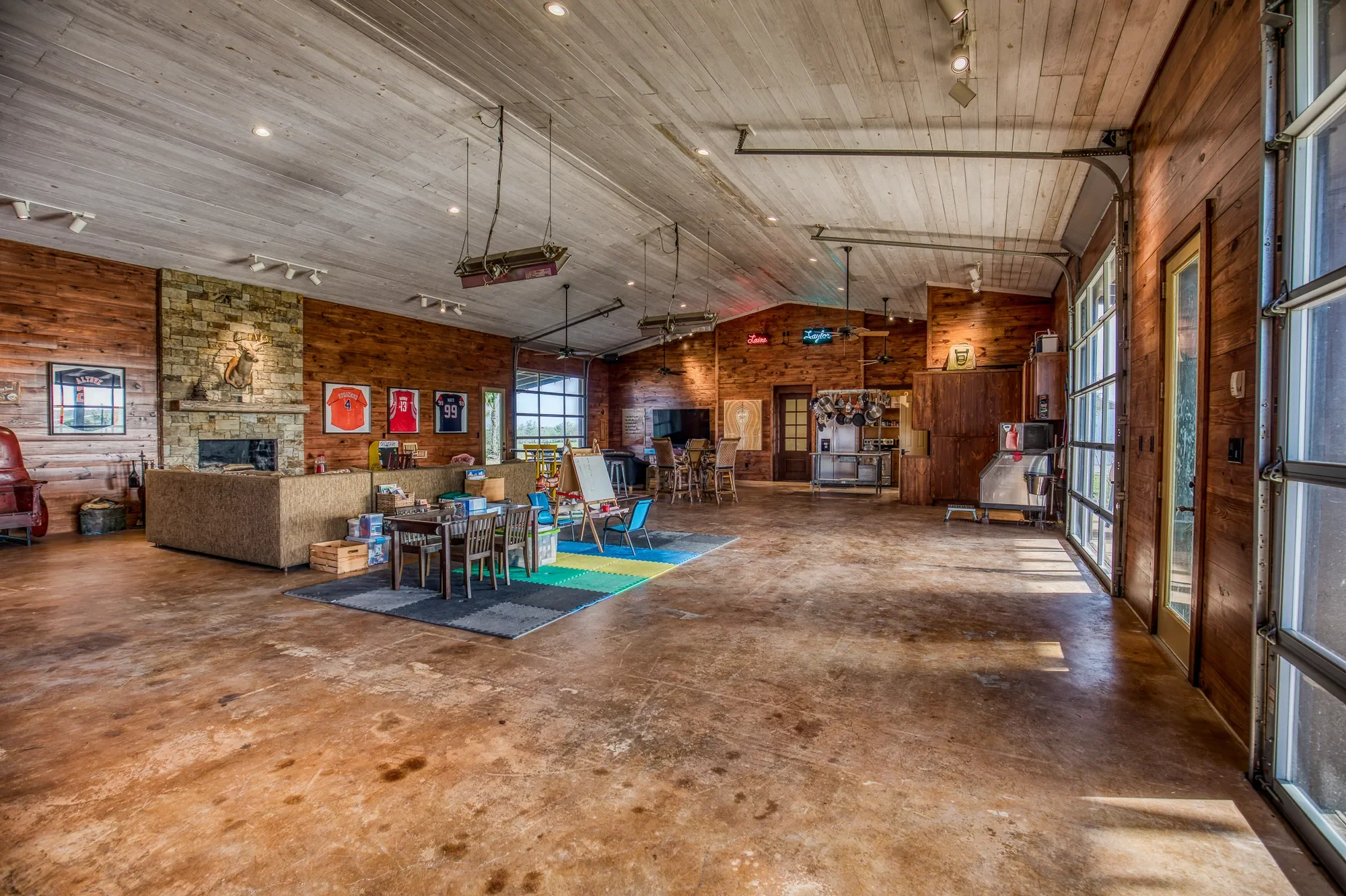 20383 State Highway 159 W , New Ulm, TX 78950-5011, New Ulm, Texas, United States. - Photo 66