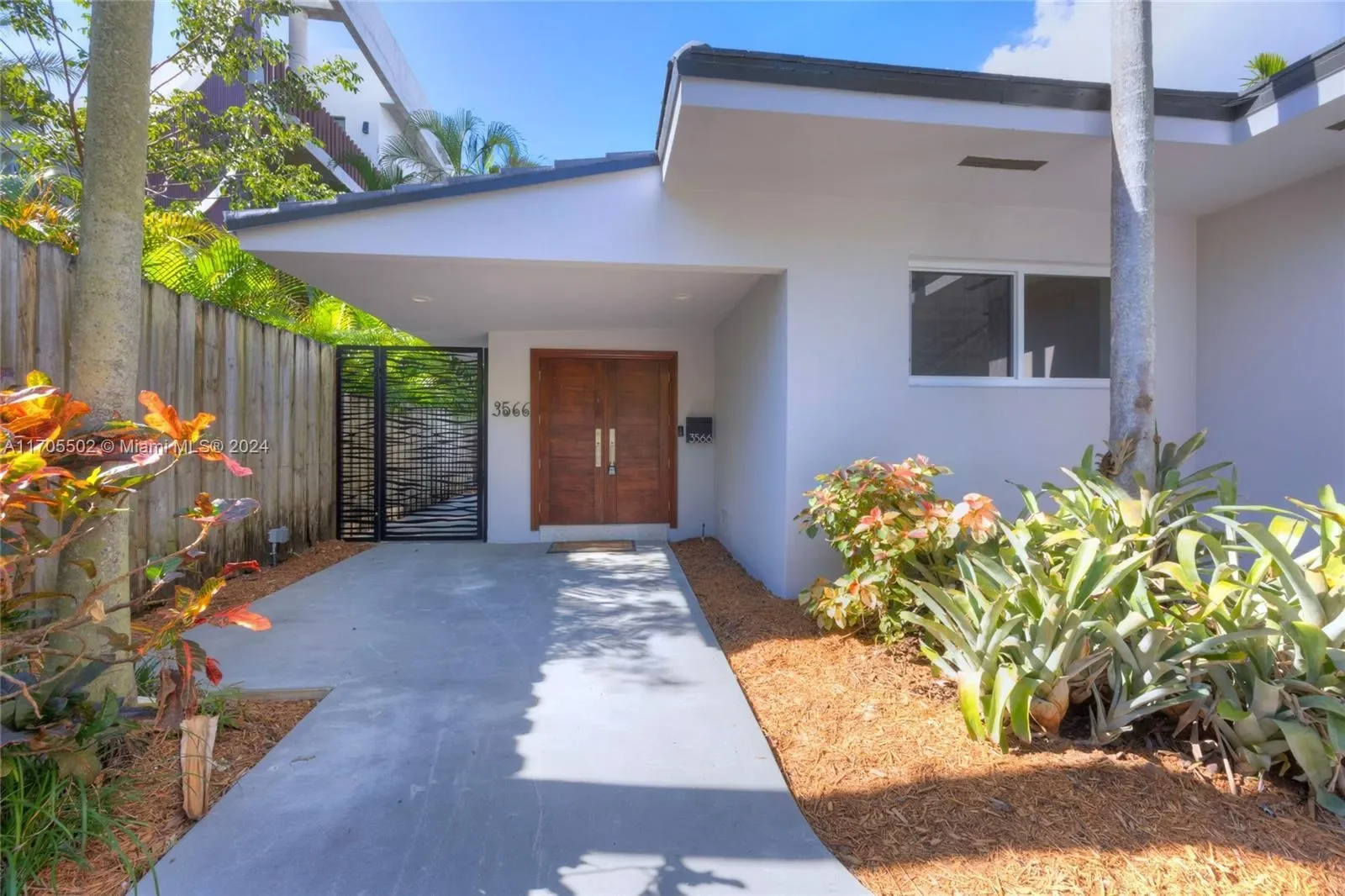 3566 Rockerman Rd, Miami, Florida, United States. - Photo 3