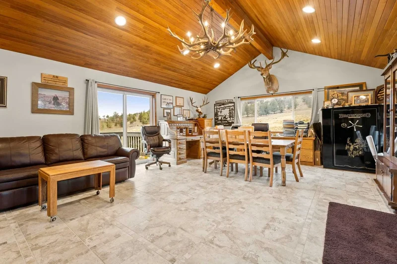28000 SE Paulina Highway , Prineville, OR 97754, Prineville, Oregon, United States. - Photo 36
