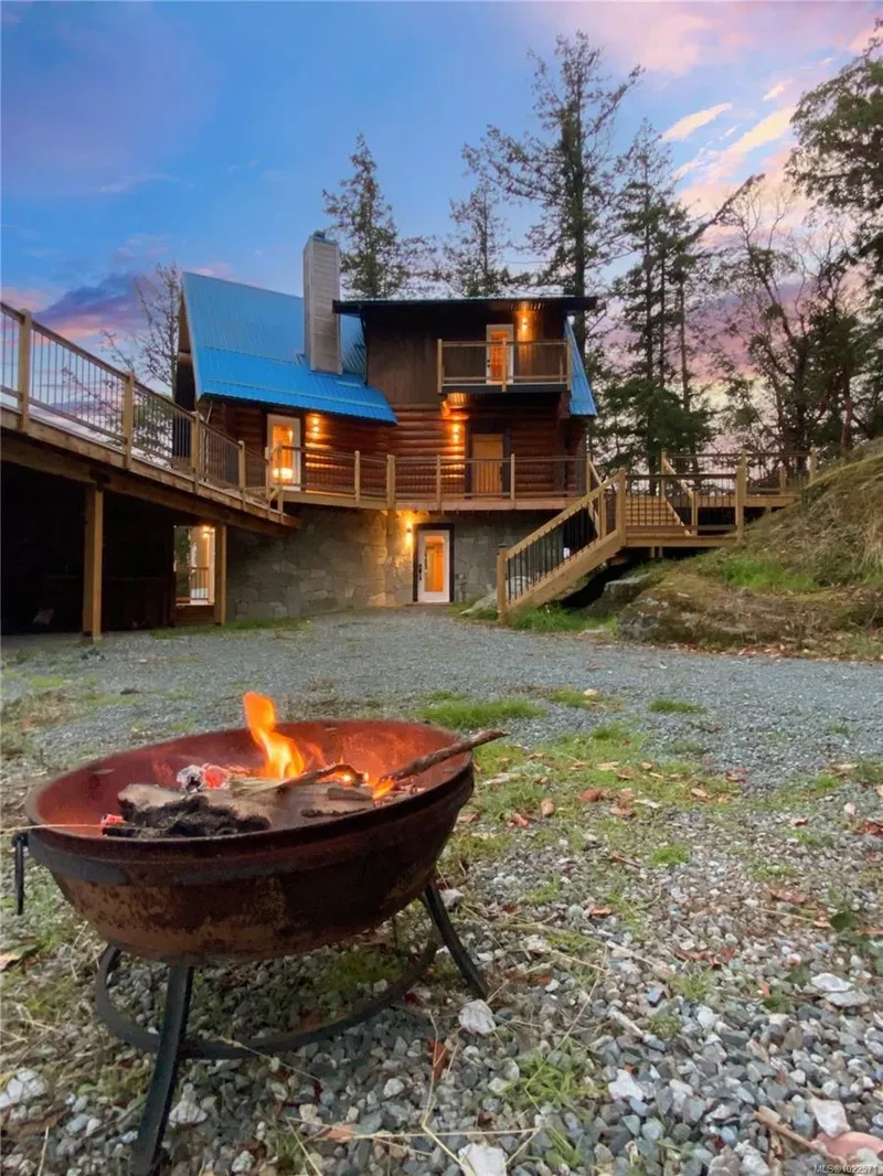 8030 Trans Canada Hwy, Duncan, British Columbia, Canada. - Photo 18