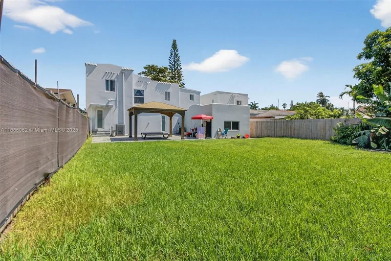 1680 NW 22nd Ct, Miami, Florida, United States. - Photo 21