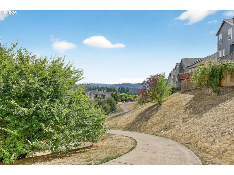 12818 SE Meadehill Ave, HappyValley, OR 97086, Happy Valley, Oregon, United States. - Photo 47