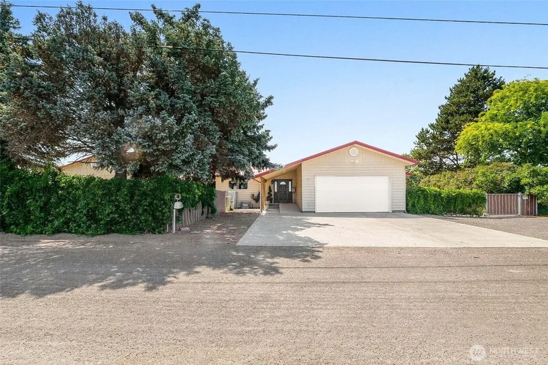 4814 Road M Ne, Moses Lake, WA 98837, Moses Lake, Washington, United States. - Photo 2