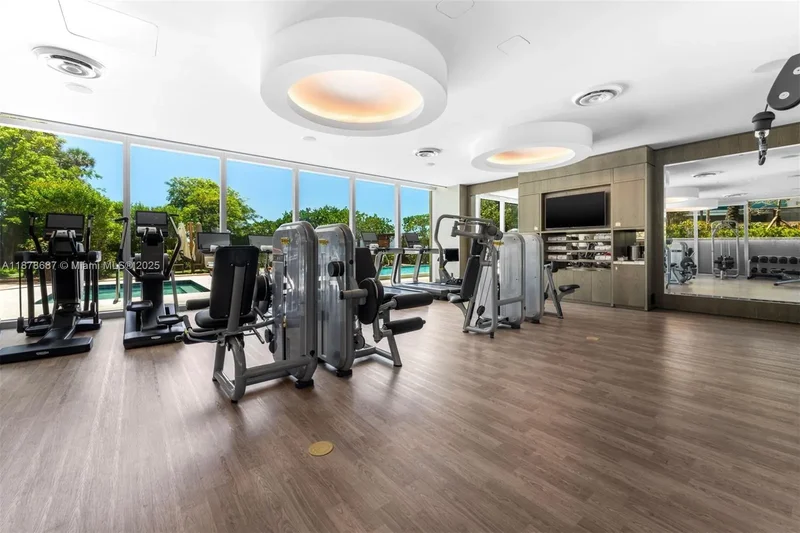 9349 Collins Ave 406, Bal Harbour, Florida, United States. - Photo 37