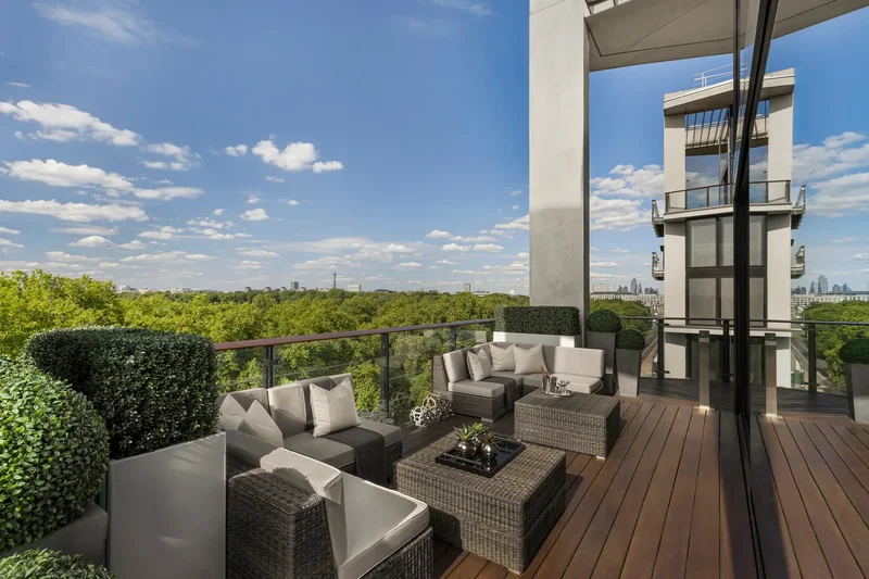 One Hyde Park, London, ENG SW1X, London, England, United Kingdom. - Photo 2