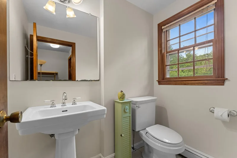 769  Edgell Rd , Framingham, MA 01701, Framingham, Massachusetts, United States. - Photo 24