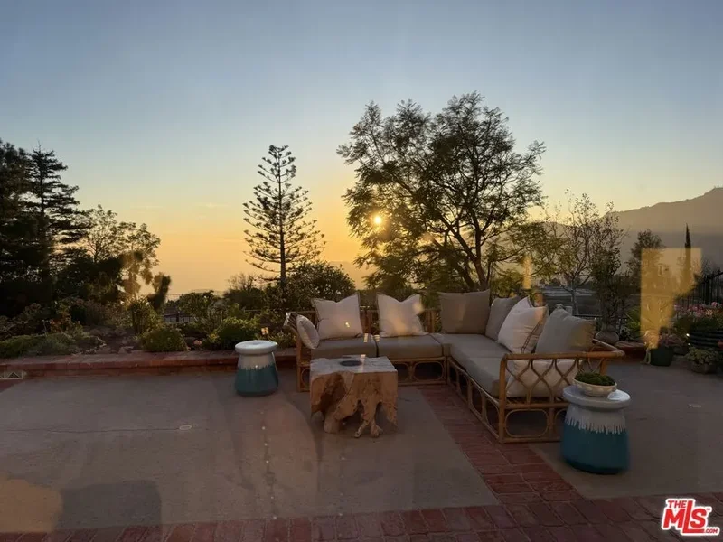 23255 W Paloma Blanca Drive, Malibu, California, United States. - Photo 17