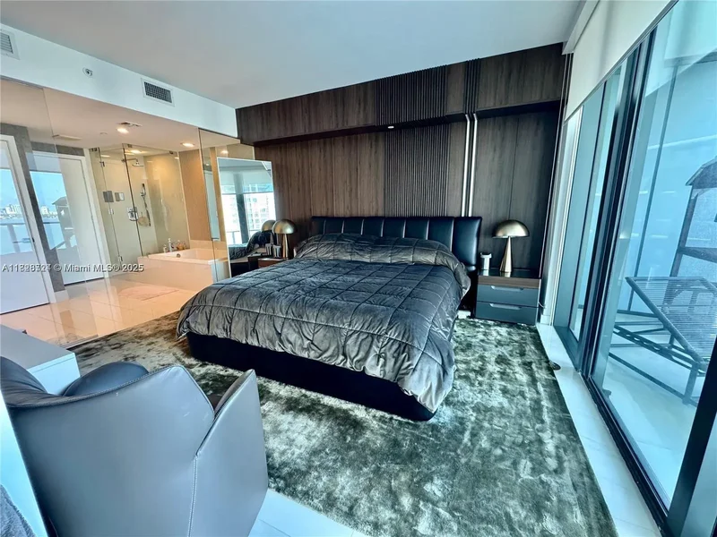 650 NE 32nd St 1401, Miami, Florida, United States. - Photo 25