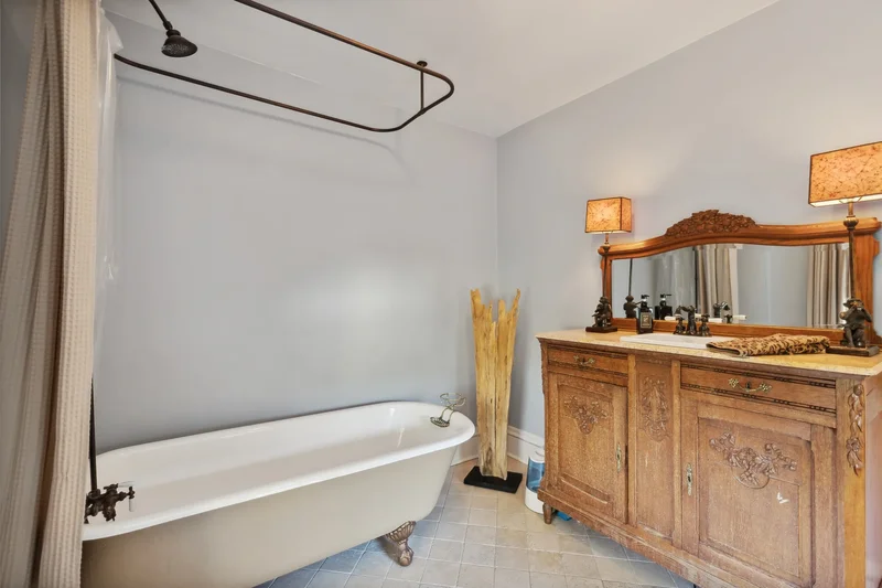 666 Maple Avenue , Lake Bluff, IL 60044, Lake Bluff, Illinois, United States. - Photo 25